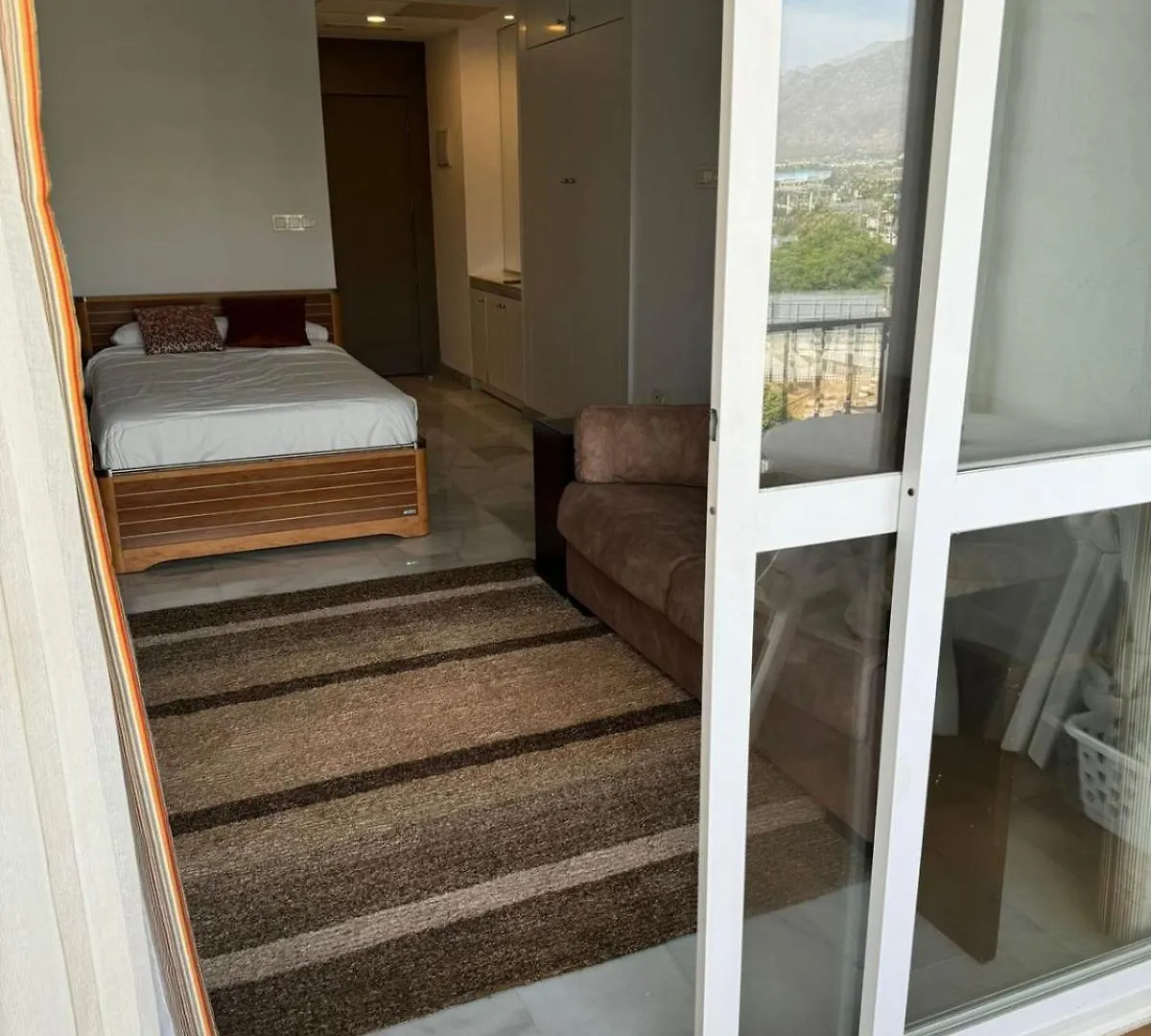 Estudio En Hotel Occidental De Puerto Banus マルベーリャ アパート