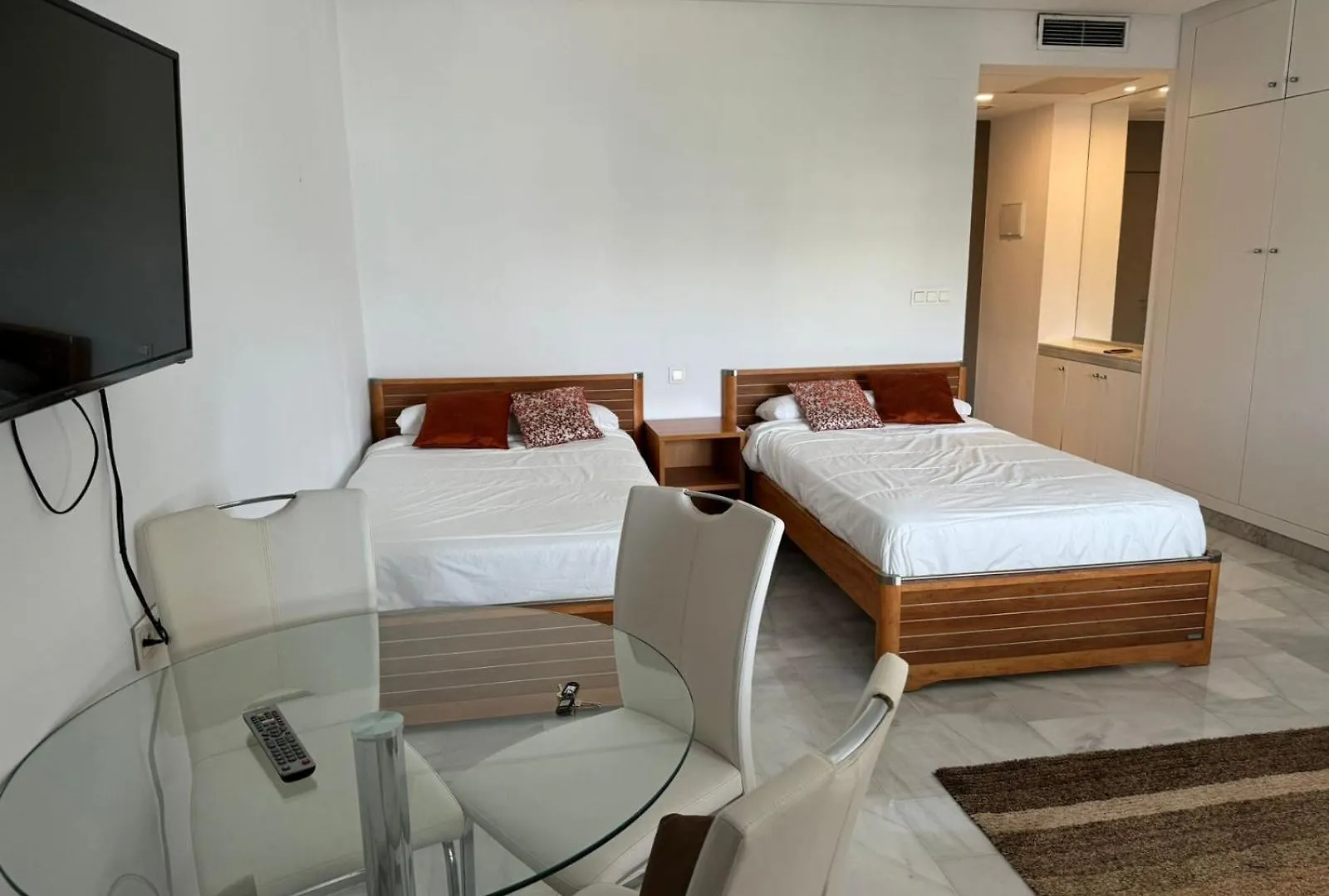Estudio En Hotel Occidental De Puerto Banus マルベーリャ アパート